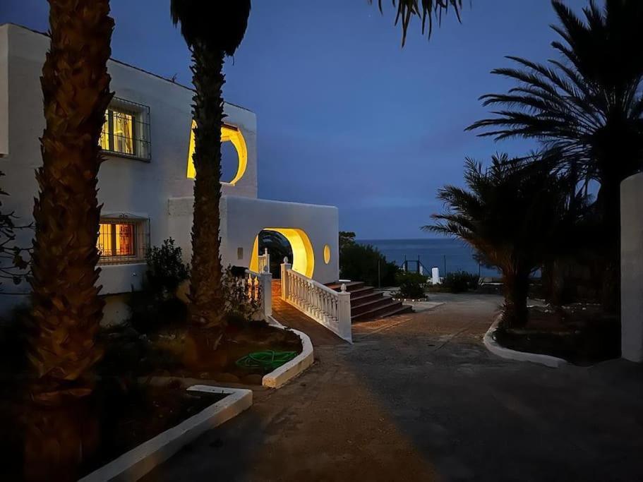 Villa Pies En Agua - A Beachfront Refuge Carboneras